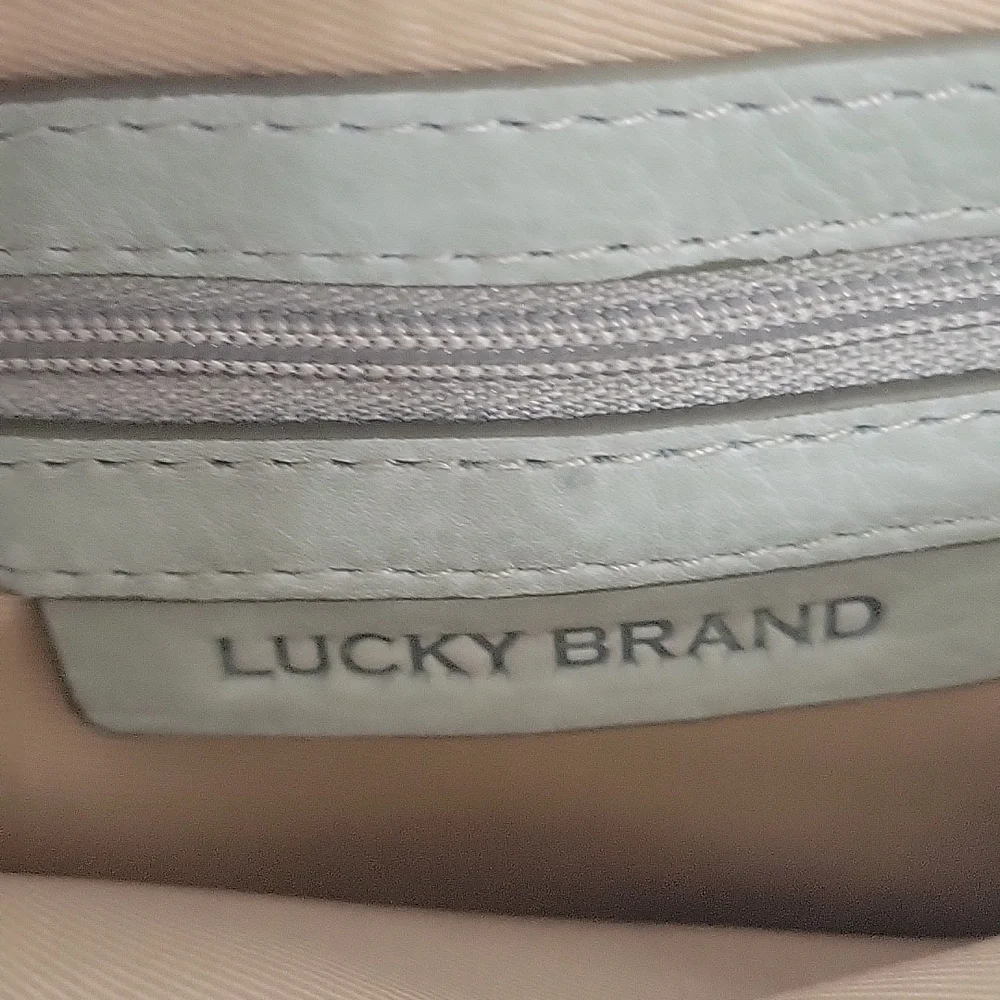 Lucky Brand Lyia leather crossbody bag in seagrass color NEW - Picture 12 of 15